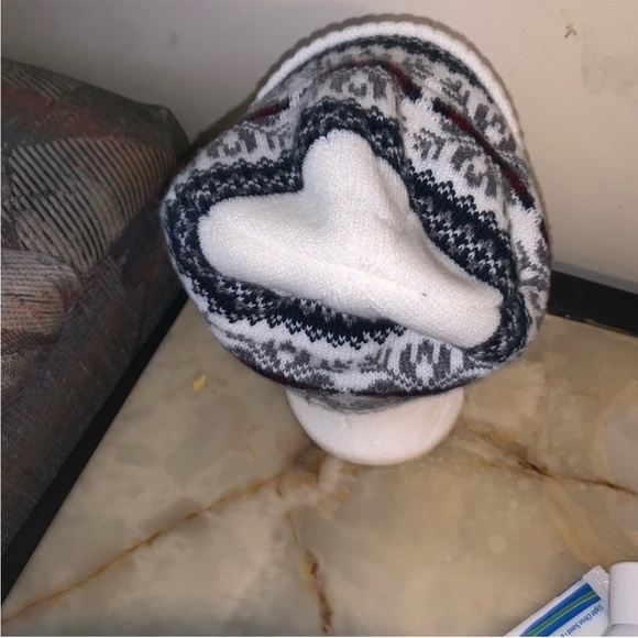 Beanie - Picture 2 of 6